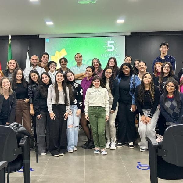 Urcamp Bagé realiza palestra sobre cinema, história e educação